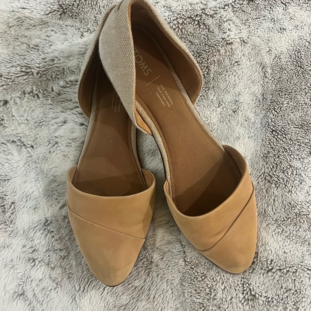TOMS shoes
